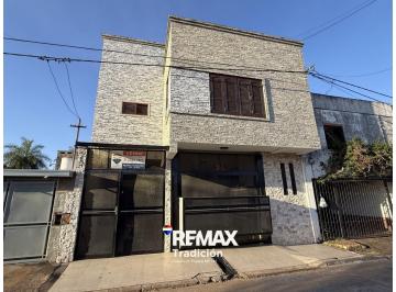 Casa · 100m² · 4 Ambientes · 2 Cocheras · Casa en Venta en Resistencia – 3 Dorm. C/quincho