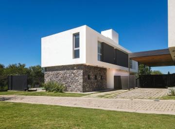 Foto · Soriano Propiedades Vende Casa de 3 Dorm. en Punta Golf Villa Allende