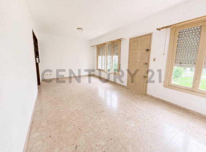 Casa · 120m² · 4 Ambientes · 1 Cochera