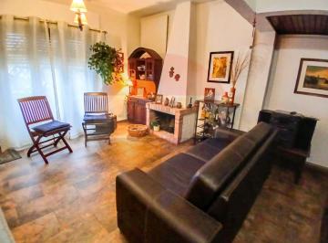 Casa · 108m² · 5 Ambientes · 1 Cochera · Venta Casa de 3 Dorm. en Buceo