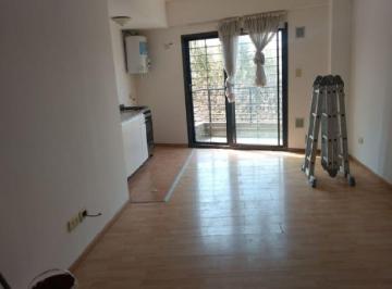 Departamento de 2 ambientes, Parque Chas · Se Alquila Departamento 2 Amb en Duplex Al Frente con Dos Balcones