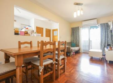 Departamento · 47m² · 3 Ambientes · 3 Amb Refaccionado C/balcon V. Luro - Oportunidad
