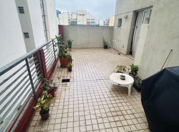 Departamento de 2 ambientes, Flores · Hermoso Depto. con Terraza Propia + Balcon Al Frente - Excelente Ubicacion