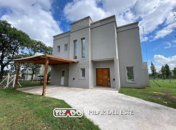 Casa · 164m² · 4 Ambientes · 2 Cocheras · Casa en Venta en Santa Guadalupe – Pilar del Este | 3 Dorm. | Pileta | Lote con Fondo Verde
