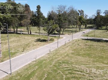 Terreno · 403m² · Lote en Venta, El Pato, Barrio Residencial Los Cedros
