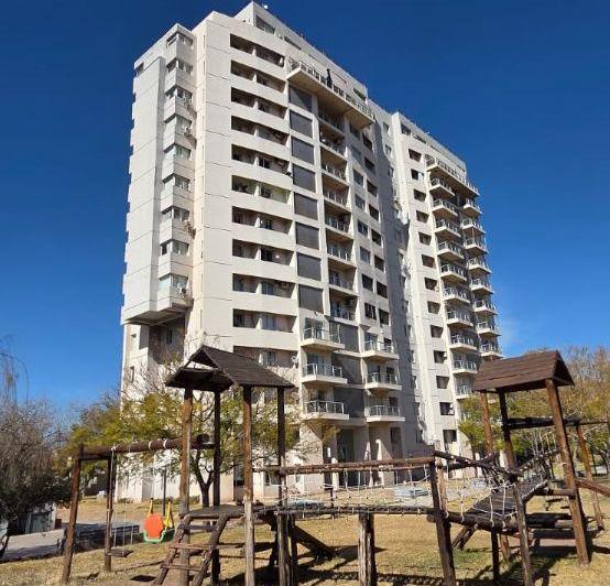 Departamento · 1m² · 4 Ambientes · 2 Cocheras