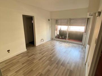 Departamento de 3 ambientes, Lomas de Zamora · Depto 3 Amb. Al Frente Piso 8 Depto 48