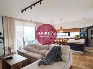 Casa · 1500m² · 6 Ambientes · 2 Cocheras · Alquiler Casa en La Deseada - Excelente Ubicación y Vistas