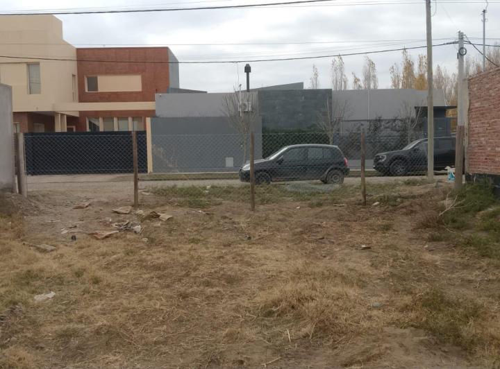Terreno · 300m²