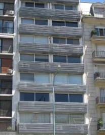 Oficina comercial · 90m² · 3 Ambientes · Oficina en Cerrito 1300, Contrafrente, Muy Buena Luz