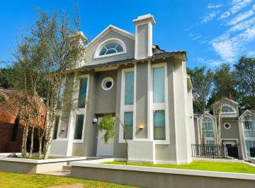 Casa · 79m² · 3 Dormitorios · 1 Cochera · Pinamar - Complejo Palometa - Triplex con Cochera Cubierta Uf04