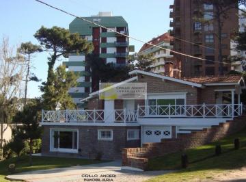 Casa · 287m² · 5 Ambientes · 1 Cochera · Verano 2027! Chalet "Mirabosque" (Solo a Grupo Familiar)