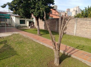 Casa de 6 ambientes, Tres de Febrero · 2 Casas de 3 Ambientes con Entrada Independiente Loma Hermosa