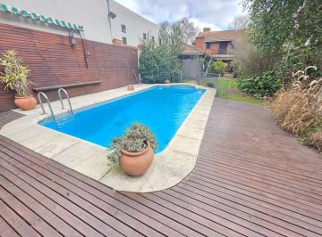 Casa · 340m² · 6 Ambientes · 4 Cocheras · Venta Casa 4 Dorm. Suite Piscina Jardin 2 Quinchos 2 Cocheras Lomas de Zamora Banfield Resid