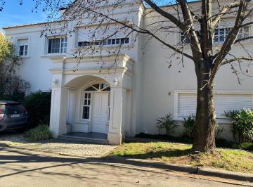 Casa · 320m² · 7 Ambientes · 3 Cocheras · Casa en Boulogne Sur Mer