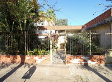 Casa · 135m² · 4 Ambientes · 1 Cochera · Casa Muy Amplia y Oportunidad en Loma Hermosa