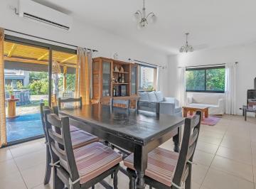 Casa · 115m² · 3 Ambientes · 1 Cochera · Gran Oportunidad de Precio! Casa en Venta en Manzanares Chico