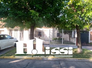 Casa · 309m² · 5 Ambientes · 3 Cocheras · Chalet "Apto Crédito"