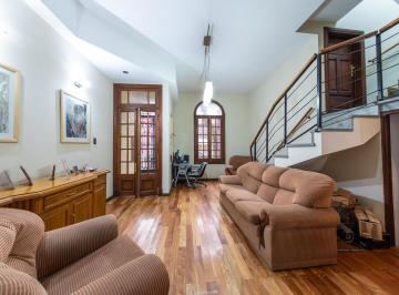Casa · 188m² · 6 Ambientes · 1 Cochera · Venta - Casa 3/4 Dorm. con Terraza y Parrillero - Zona Río