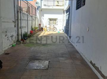 PH · 65m² · 2 Ambientes · 1 Cochera · PH en Alquiler por Escalera