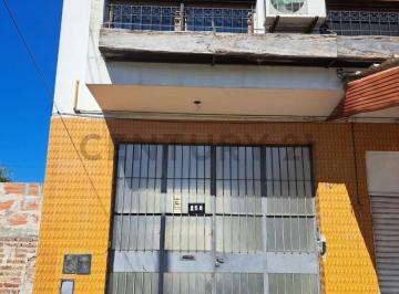 PH · 65m² · 2 Ambientes · 1 Cochera · PH en Alquiler por Escalera