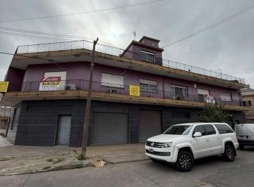 Bodega-Galpón · 400m² · 7 Ambientes · 4 Cocheras · Galpon 200 m² 1 Oficina de 3 Amb 1 Vivienda de 3 Amb en Alquiler – Uso Comercial