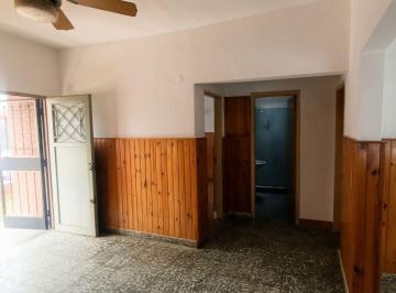 Casa · 65m² · 3 Ambientes · 1 Cochera · Casa 3 Amb. W. Morris Hurlingham Apto Credito