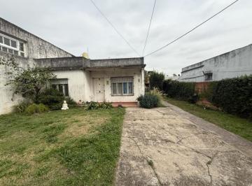 Casa · 360m² · 5 Ambientes · 3 Cocheras · Casa Venta Malvinas Argentinas