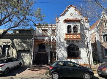 Casa · 200m² · 5 Ambientes · 1 Cochera · Casa en Banfield Oeste