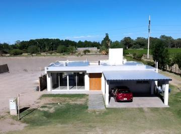 Casa · 150m² · 6 Ambientes · Casa 3 Habitaciones 2 Baños B Privado Rivadavia