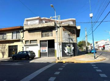 Bodega-Galpón · 420m² · Venta Galpon + Depto 3 Amb con Quincho y Terraza