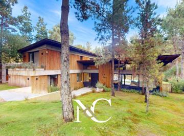 Casa · 218m² · 5 Ambientes · Casa en Venta en Costa Esmeralda Fondo Libre y Gas Natural