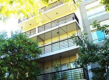Departamento · 30m² · 1 Ambiente · Alquiler de Monoambiente en Coghlan con Patio