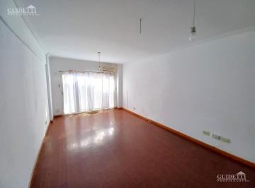 Departamento · 30m² · 1 Ambiente · Alquiler de 1 Ambiente en Coghlan con Patio