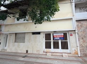 Casa de 8 ambientes, Córdoba · Alquilo Barrio Pueyrredón, Casa de 3 Dorm., Escritorio, Cochera y Terraza.