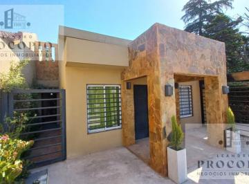 Casa · 175m² · 5 Ambientes · 2 Cocheras · PH - Venta en Bloque - 3 Unidades - Moreno