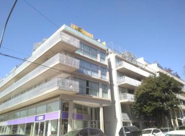 Garage · 12m² · Invertí en Cocheras Cuida Tus Ahorros - Renta Inmediata