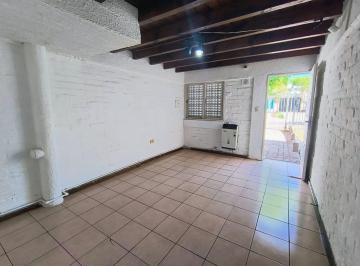 Casa · 100m² · 4 Ambientes · 1 Cochera · Dúplex en Alquiler Barrio Jardín Trapiche - Godoy Cruz.