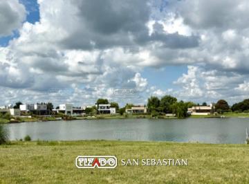 Terreno · 957m² · Terreno Venta Fondo a Laguna Area 10 Escriturable Exclusividad
