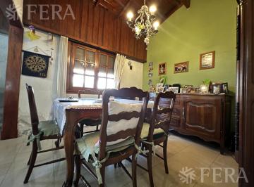 Casa · 116m² · 5 Ambientes · 1 Cochera · Venta Casa 5 Ambientes con Cochera en Wilde