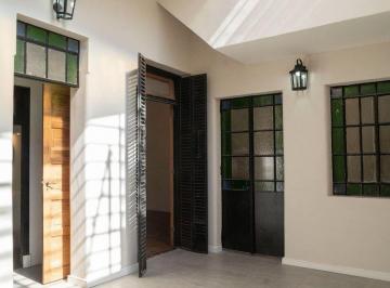 PH · 105m² · 4 Ambientes · Venta Pasillo Dos Dorm. Reciclado Abasto