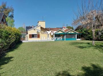 Casa · 150m² · 4 Ambientes · 1 Cochera · Casa en Las Condes