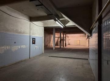 Bodega-Galpón · 370m² · 3 Ambientes · Venta Galpón con Departamento 460 m² en Jose León Suarez