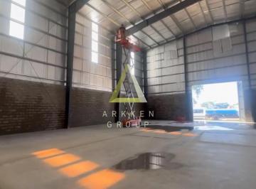 Bodega-Galpón · 900m² · Galpón en Alquiler en Garin Escobar