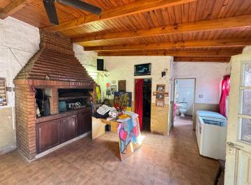 Casa · 136m² · 4 Ambientes · 2 Cocheras · Venta Casa 4 Amb con Cochera en Florencio Varela