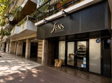 Local comercial · 139m² · 4 Ambientes · Venta Local Larrea 1273 — 139 m² con Vidriera + Renta (Peluquería)