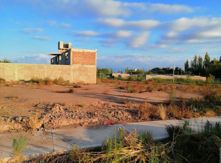 Terreno · 400m²