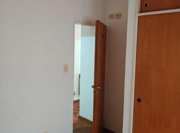PH de 2 ambientes, Parque Centenario · PH en Venta, de 2 Amb en Parque Centenario, 2 Do Piso por Escalera