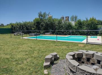 Casa · 100m² · 3 Ambientes · 1 Cochera · Venta Casa 3amb Gral Rodriguez Lote 420 m² Pileta