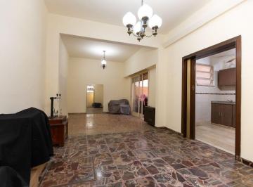 Casa · 155m² · 5 Ambientes · Venta Casa Lote Propio Multifamiliar Pompeya